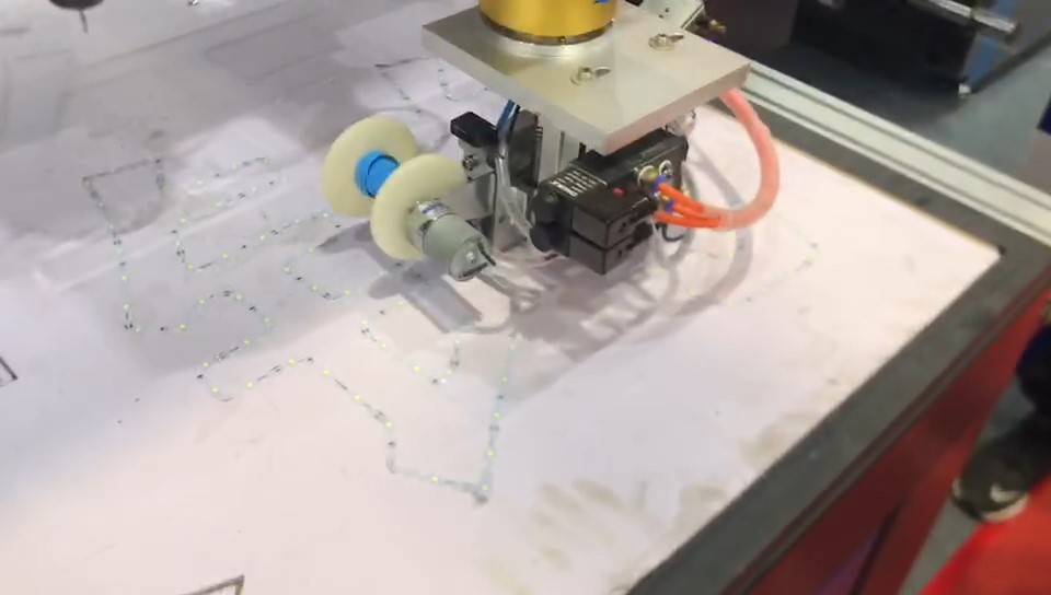 鋪燈機展會演示1
